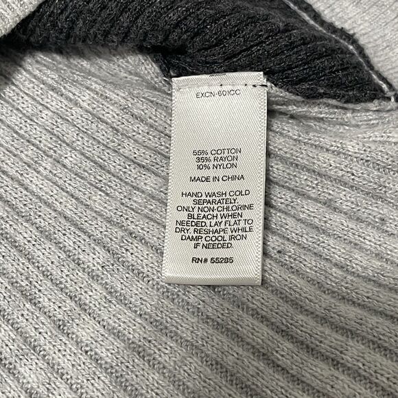 Express Sweater Women Small Gray Black Colorblock Two-Tone Asymmetrical Knit - Picture 3 of 9